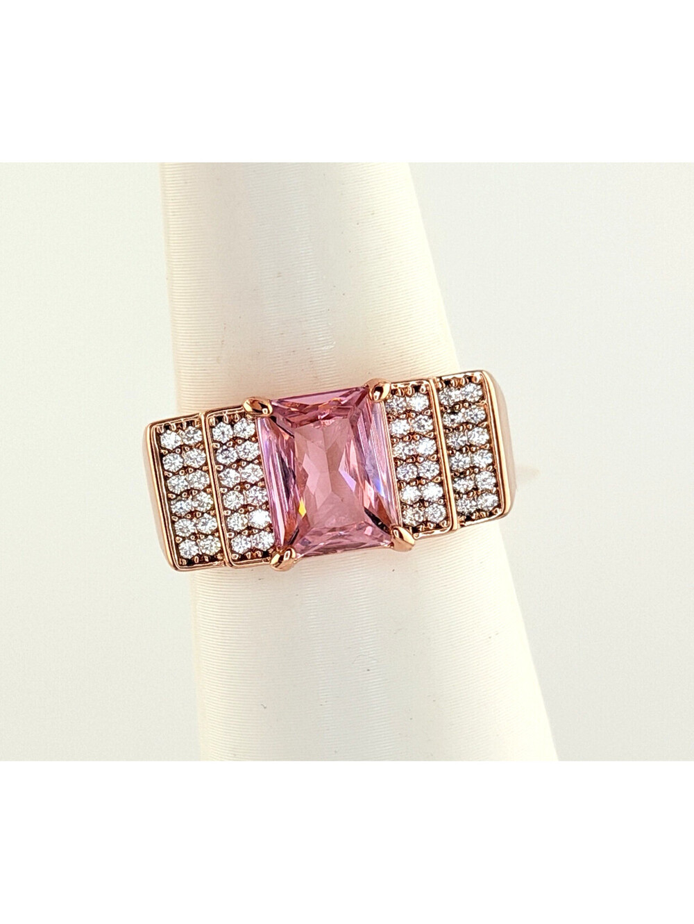 Bomb Party Ring Sz 8 "Made You Look" Rose Quartz on Rose Gold RG89798